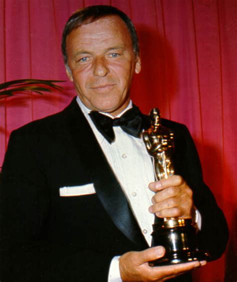 Frank Sinatra picks up an Oscar | Frank Sinatra in pictures | Celebrity Galleries | Pics ...