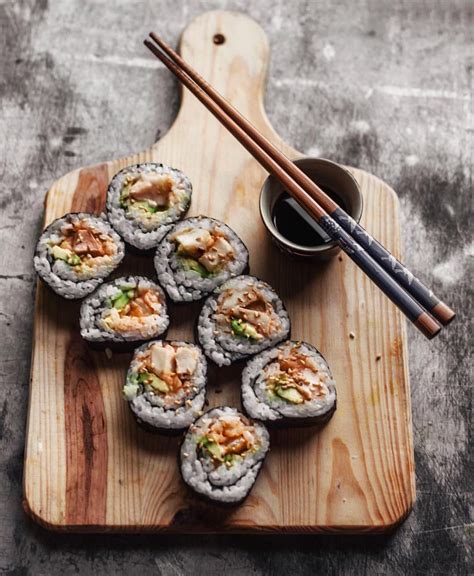 Pin by dynesty on food | Vegan sushi rolls, Vegan sushi, Aesthetic food