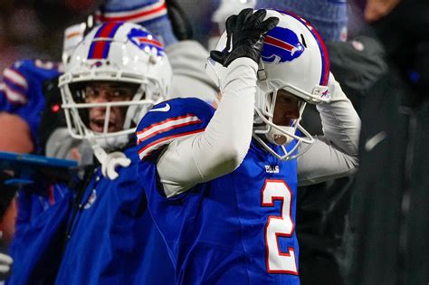 Bills' Tyler Bass feels 'terrible' after wide-right kick