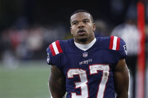 Damien Harris injury: Patriots RB missing at first practice ahead of ...