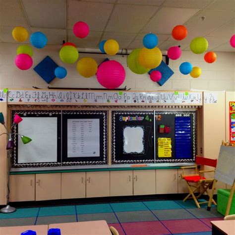 Third grade whole group area. | Classroom window decorations, 3rd grade ...