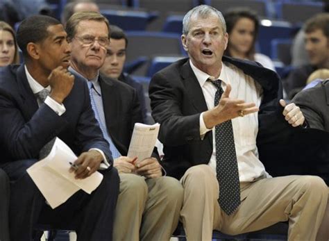 UConn men's basketball coach Jim Calhoun retires - The San Diego Union ...