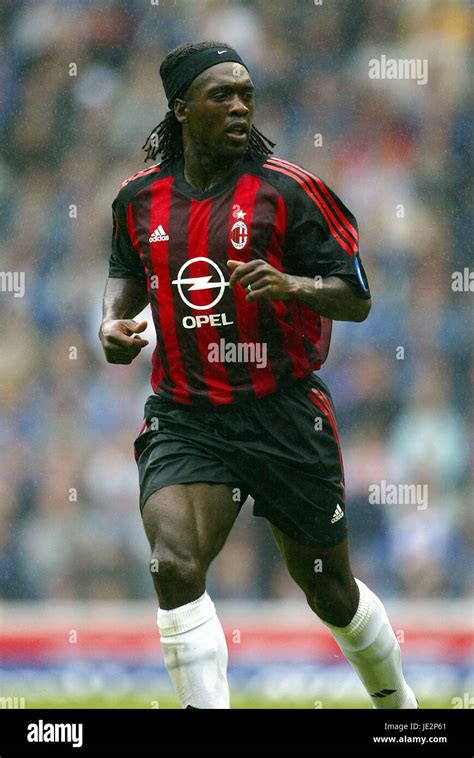 CLARENCE SEEDORF AC MILAN 27 July 2002 Stock Photo - Alamy