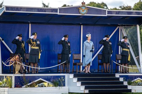 A royal graduation for RAF College Cranwell Officers | Royal Air Force