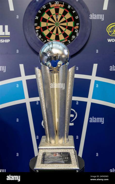 Darts world championship trophy hi-res stock photography and images - Alamy