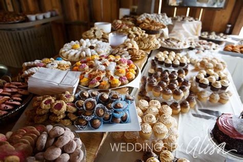 History of Wedding Cookie Tables