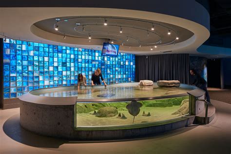 Toledo Zoo Aquarium | Bruce Damonte Architectural Photographer