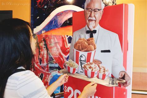 Colonel Sanders now serving you greasy chicken in 3-D! | Flickr