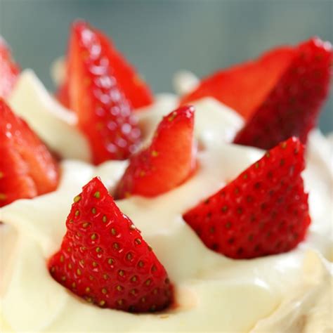 Lemon Whipped Cream Frosting Recipe