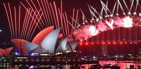 Sydney kicks off New Year parties with dazzling spectacle - VIRAL NEWS