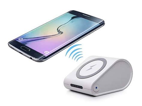 The Qi-enabled Wireless Charger with Integrated Power Bank | Gadgetsin