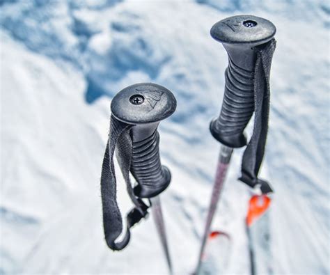 A quick guide to choosing the right ski poles | ActionHub