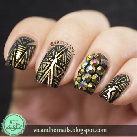 Vic and Her Nails: VicCopycat - Wasabi and Caviar by Chalkboard Nails (and BPS Review)