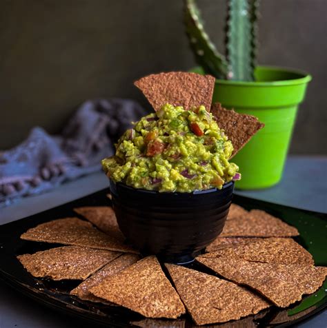 Heavenly Guacamole with Homemade Tortilla Chips - The Healthy Recipes Lab