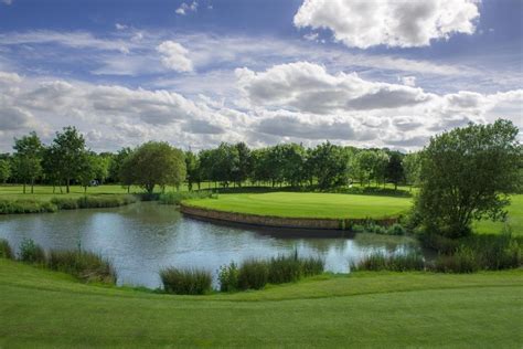 Stratford Park Golf Course | Warwickshire | Book a Golf Break