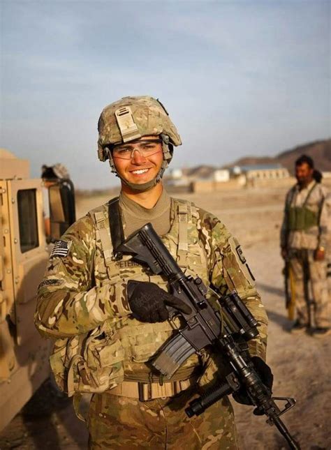 Pin by Daniel Sullivan on modern us army | Men in uniform, Soldier, Us army