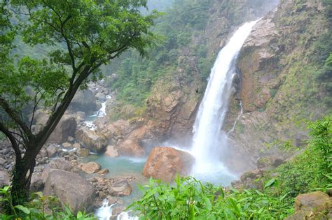 Cherrapunji, Meghalaya - Double Decker Living Root Bridge and Rainbow ...