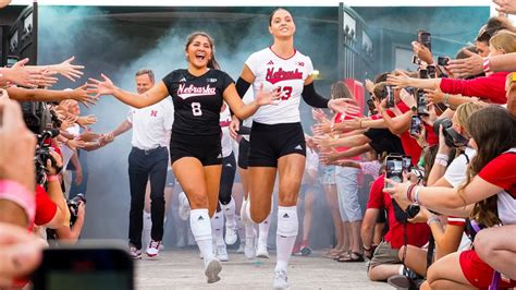 Husker Volleyball participates in tunnel walk at Memorial Stadium