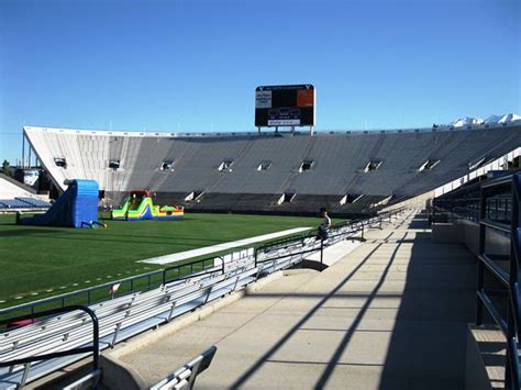 Murph's Roadtrips: PROVO, UTAH - LAVELL EDWARDS STADIUM AT BYU