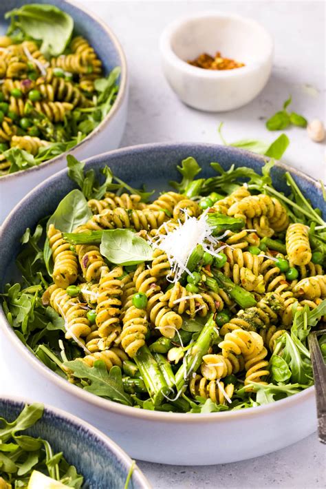 Pesto Pasta with Asparagus and Peas - Super Health