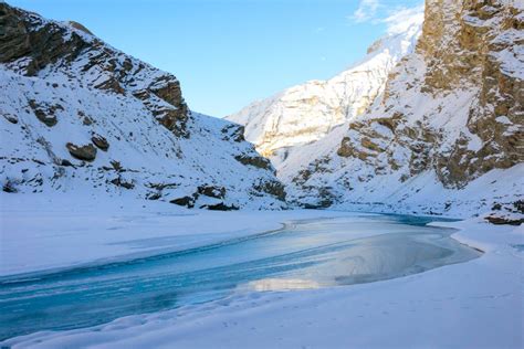 Chadar Trek | Frozen River Trek Ladakh Trek Cost & Itinerary | Bon ...