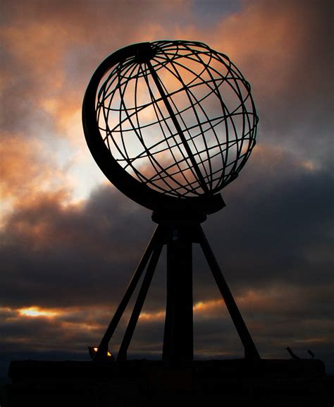 Nordkapp Sunrise by AdrianOlczyk on DeviantArt