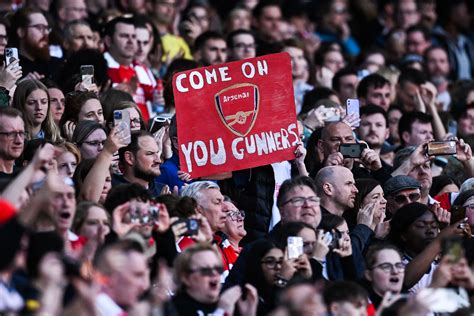 Arsenal sell out Emirates for Women's Champions League semi-final with ...