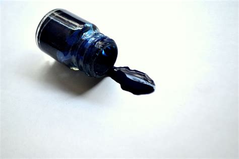 Free photo "Color Blue Dark Bottle"