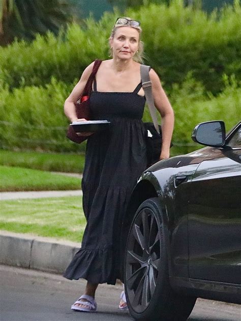 Cameron Diaz Style, Clothes, Outfits and Fashion • CelebMafia