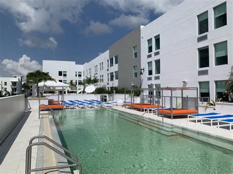 ALOFT DELRAY BEACH - 100 Photos & 24 Reviews - Hotels - 202 SE 5th ...