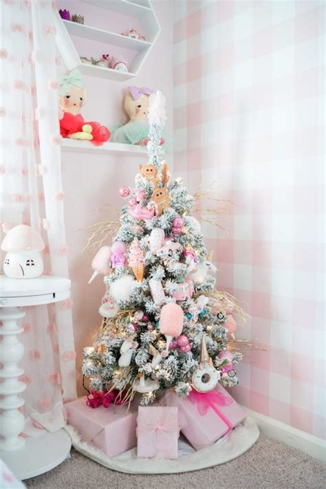 Disney Christmas Tree Decorations Theme Ideas - Inspired Beauty