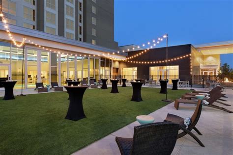 Hotel Embassy Suites By Hilton Denton Convention Center, Denton (Texas ...