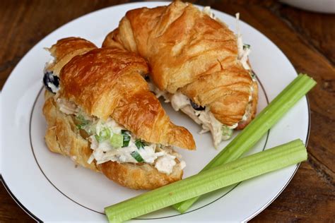 These chicken salad croissants are the best and easiest I've tried! Buttery, flaky croi… | Vegan ...