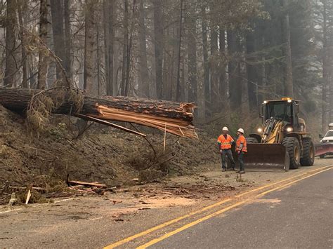 Photos show wildfire damage to Oregon highways, challenges ODOT faces to safely reopen | KVAL