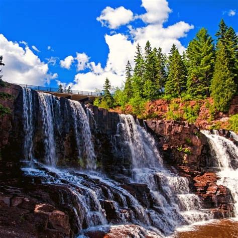 Guide to Visiting Gooseberry Falls State Park - The Homebody Tourist