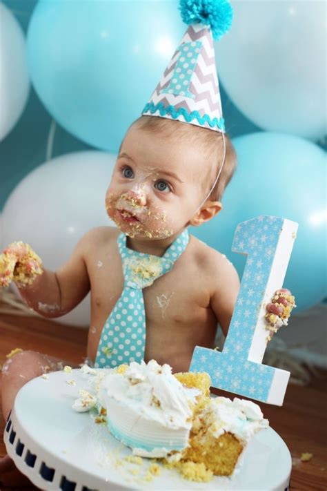 Cake Smash Photo Shoot With Balloon Wall Firstbirthday inside First ...