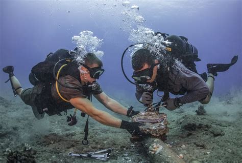 Optical fibers for earthquake monitoring head undersea - The American Ceramic Society