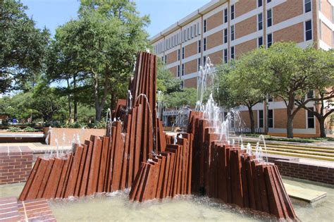 UTA Libraries, Facilities Management complete phase one of library mall ...