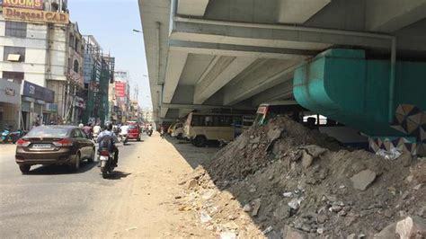 Porur flyover plagued by unauthorised parking - The Hindu