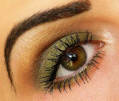 Natural Olive Green Eyeshadow Tutorial | AmazingMakeups.com