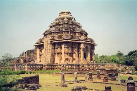 What is the secret of Sundial at Konark Sun temple in India?