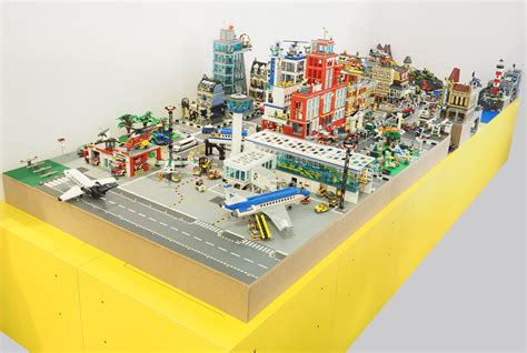 LEGO city themed diorama | Lego city, Diorama, City