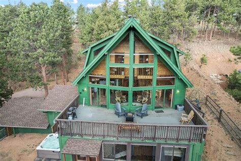 27 Airbnb Colorado Springs Rentals for the Perfect Trip