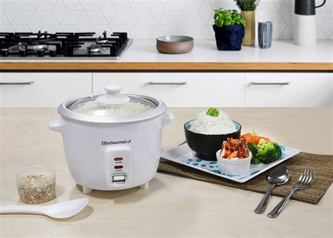 Best Small Rice Cooker: Sparing the Place on Your Plate