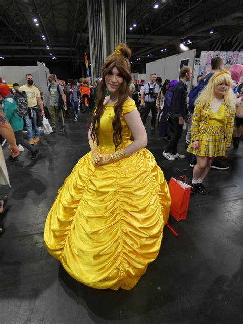 Belle Cosplay by Fuyuyukiflakes on DeviantArt