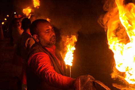 Rishikesh Ganga Aarti Ceremony | Joyelan.com | Tampa Wedding Photographer