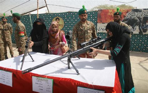 Asian Defence News: Pakistan Army training students and teachers with guns