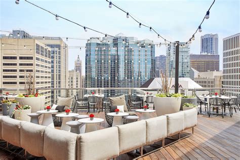 The Best Rooftop Bars In Chicago