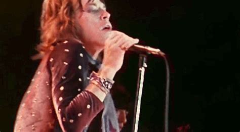 Mick Jagger Is The MAN, And The Dance Moves In This Video Are Proof