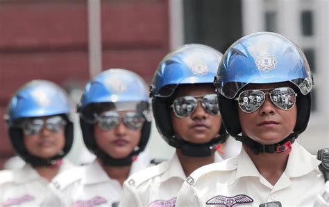 Indian Women Traffic Police Officers Lalbazar Editorial Stock Photo ...